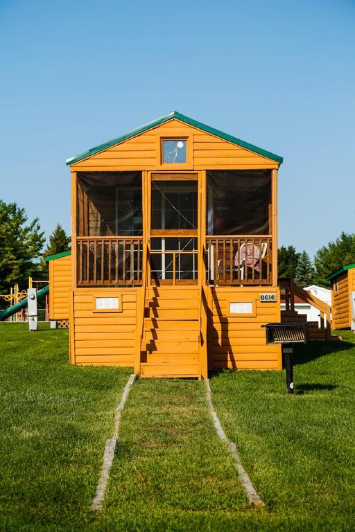 Plymouth Rock Camping Resort Rustic Cabin Elkhart Lake Exterior foto